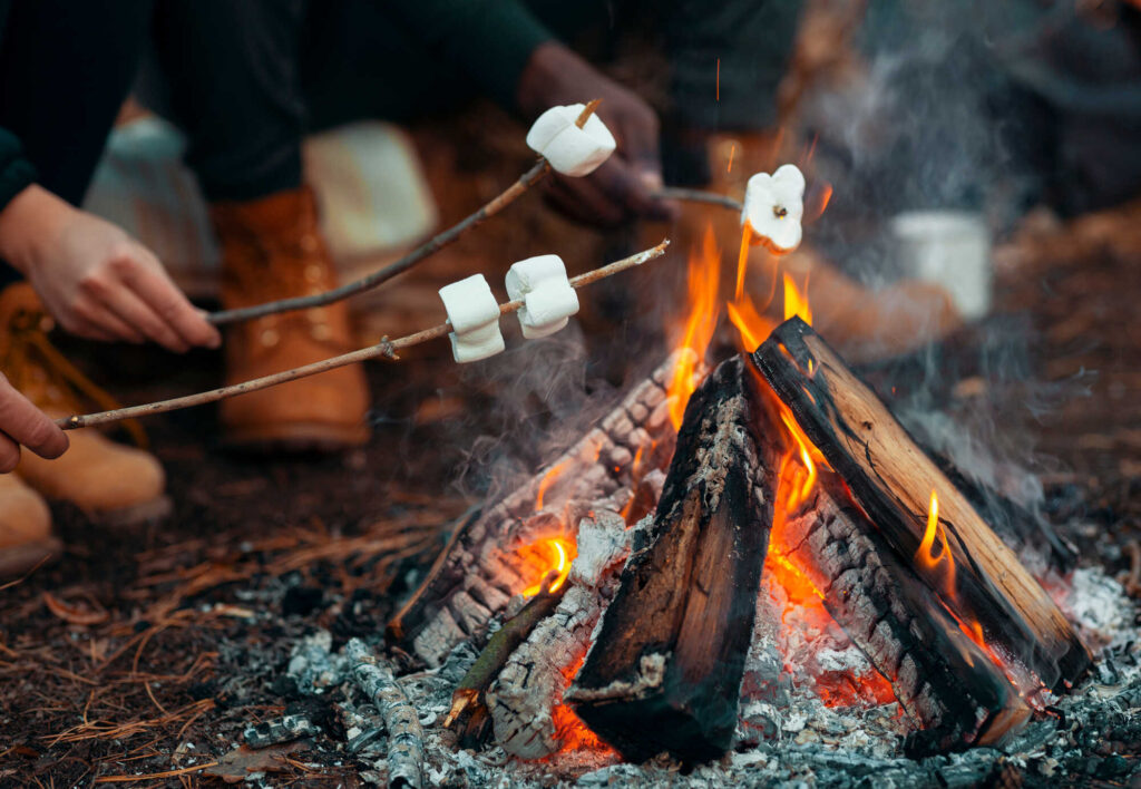 Lagerfeuer: Feuer machen in der Natur